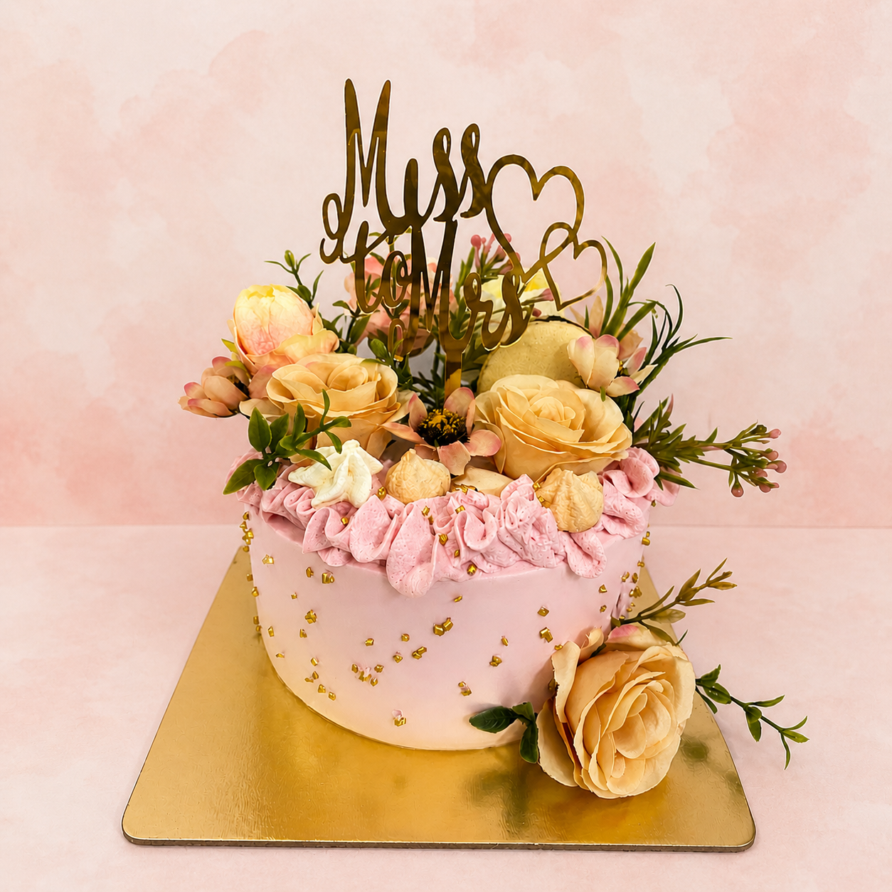 GOLDEN PETAL CAKE